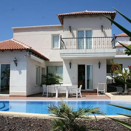 Apartament Country Club *